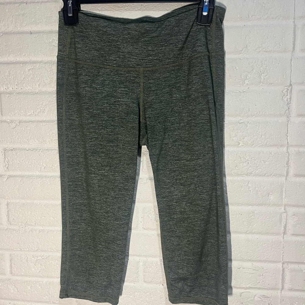 Athleta Cropped Leggings
